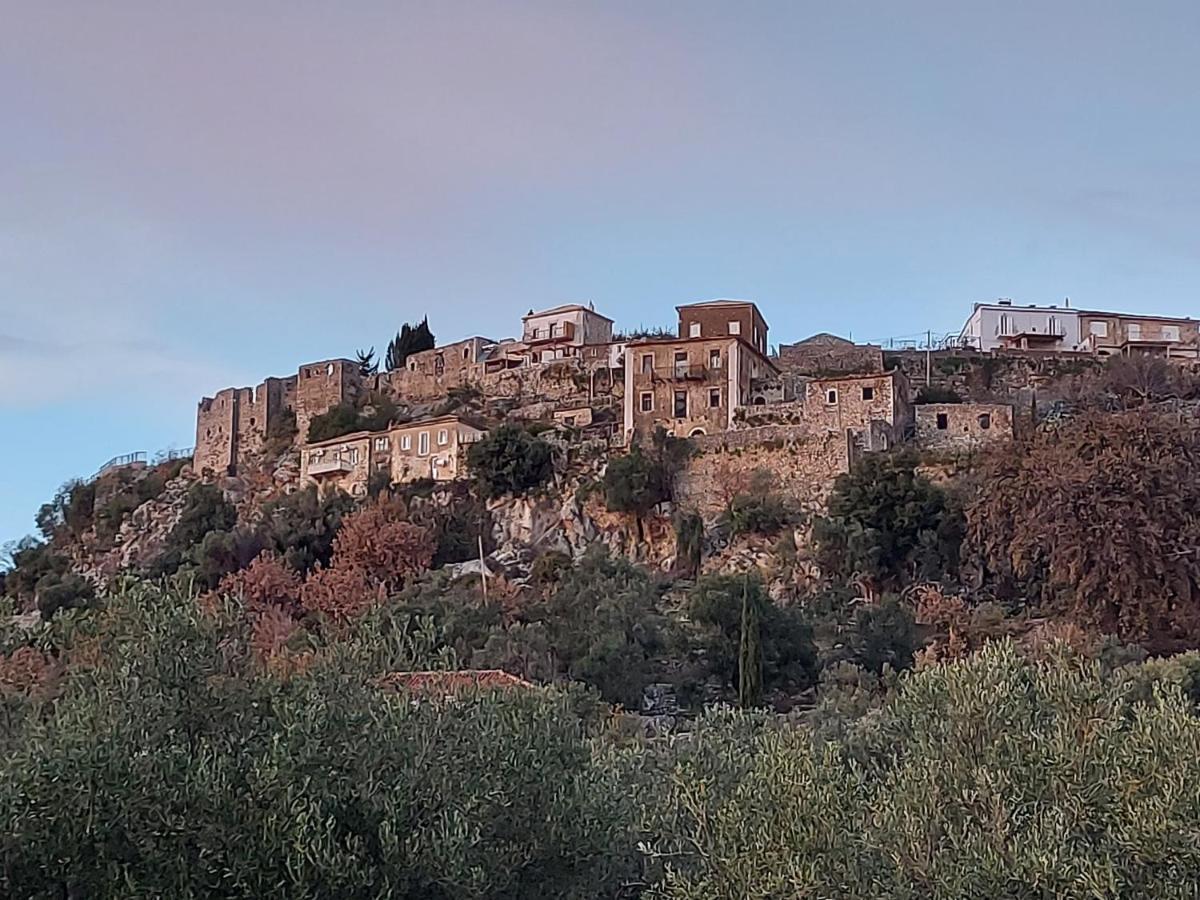 Amphora Guesthouse Himare Exterior photo