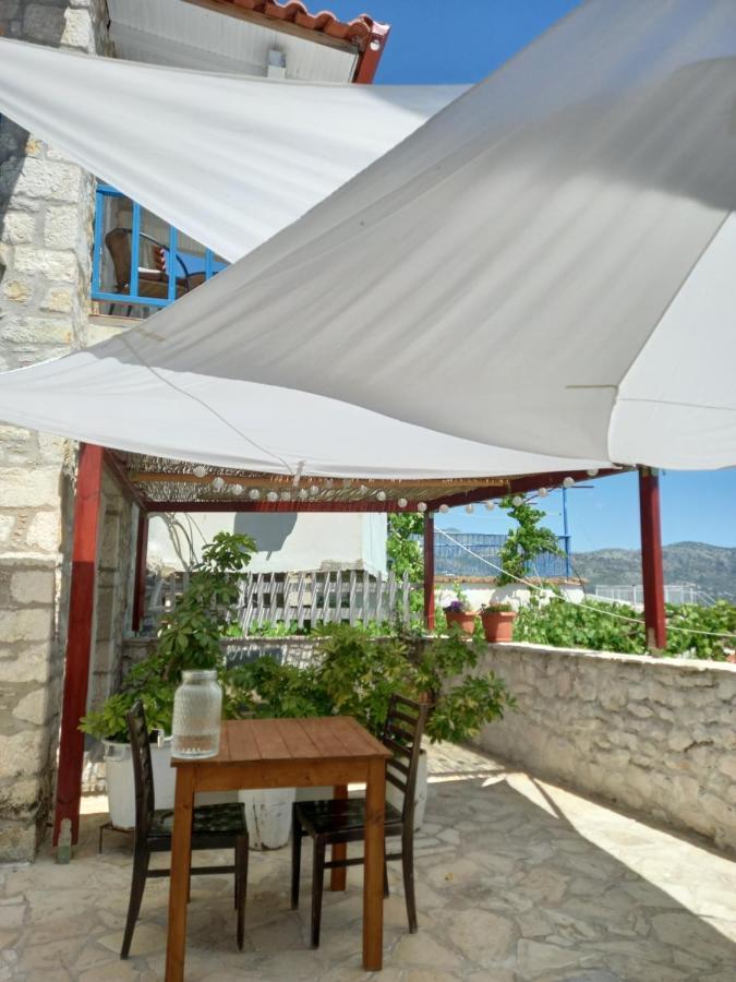 Amphora Guesthouse Himare Exterior photo