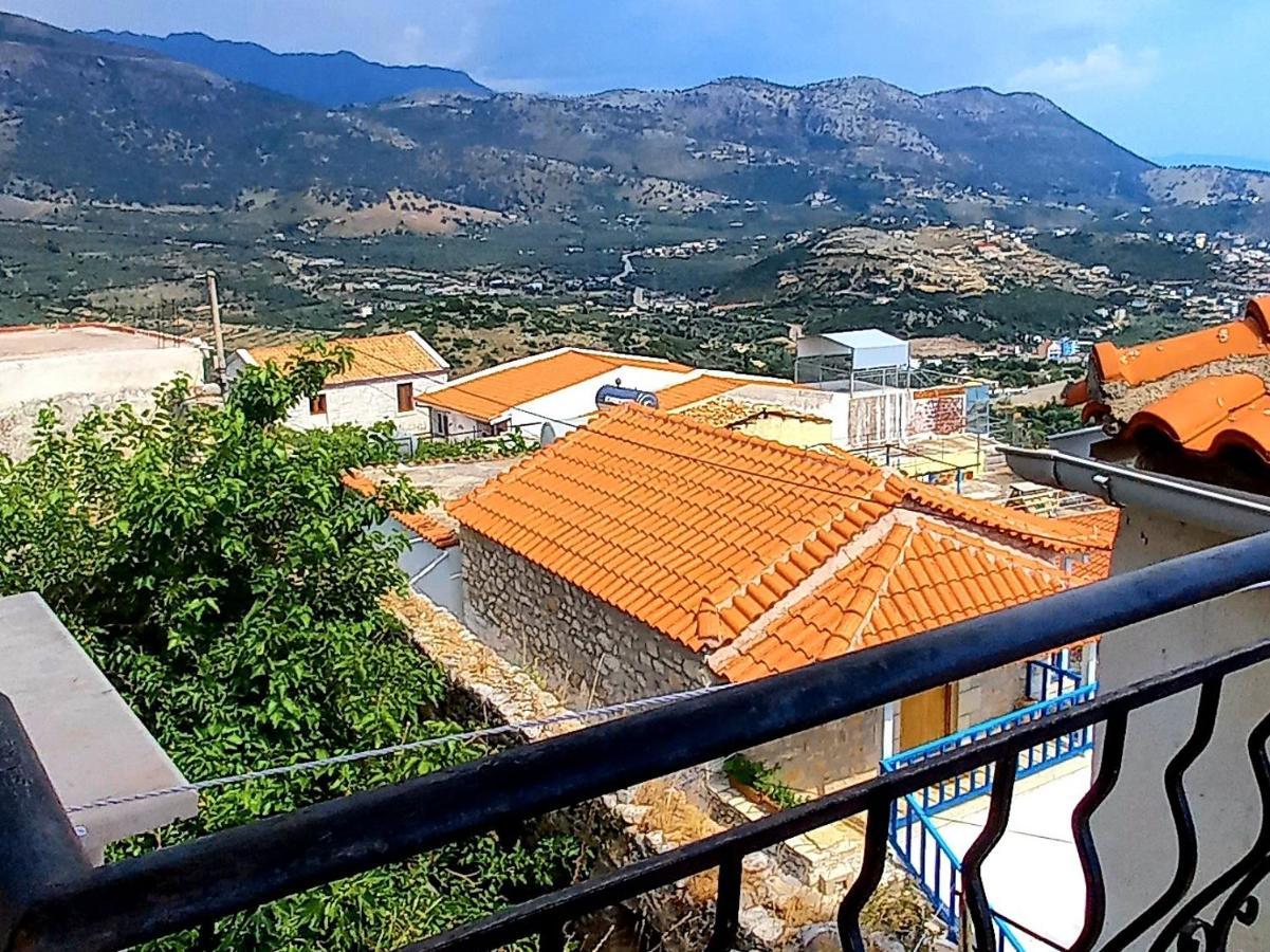 Amphora Guesthouse Himare Exterior photo