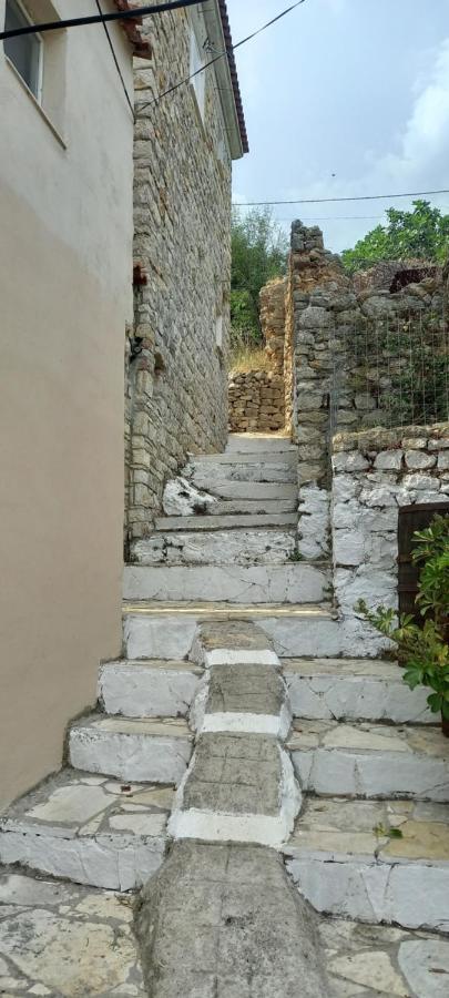 Amphora Guesthouse Himare Exterior photo