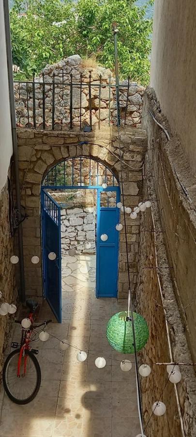 Amphora Guesthouse Himare Exterior photo
