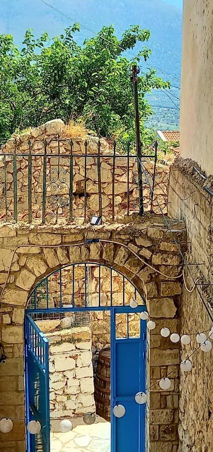 Amphora Guesthouse Himare Exterior photo