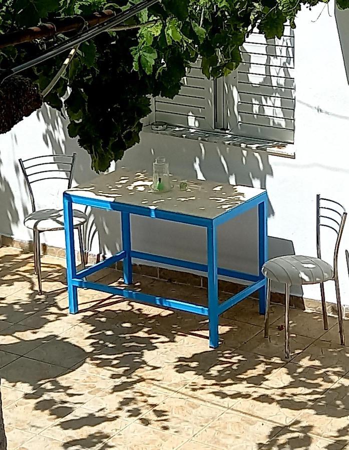Amphora Guesthouse Himare Exterior photo