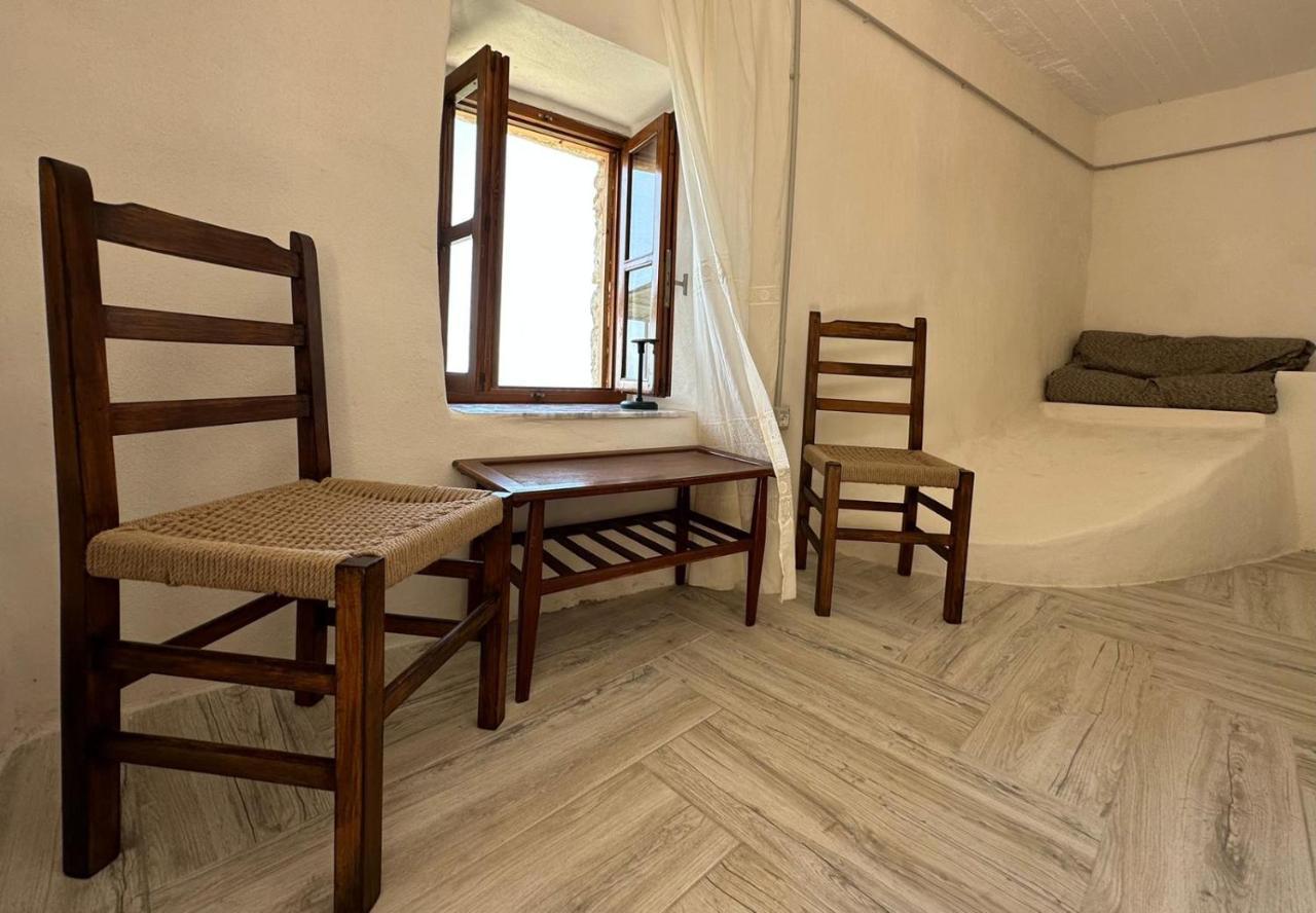 Amphora Guesthouse Himare Exterior photo